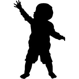 幼児が立ち上がって手を伸ばす様子